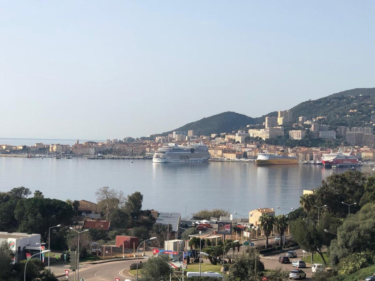 Bel Appartement F3 Vue Sur Le Golfe D'Ajaccio アジャクシオ エクステリア 写真